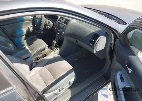 2005 Honda Accord 3.0 Ex z USA, uszkodzony, nr VIN 1HGCM668X5A062686